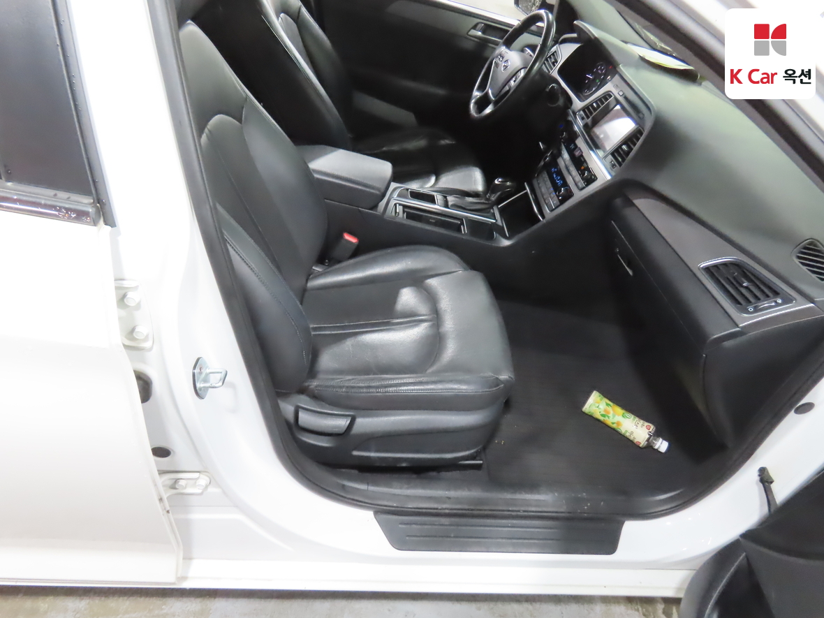 Hyundai Sonata 2016 - Image 28