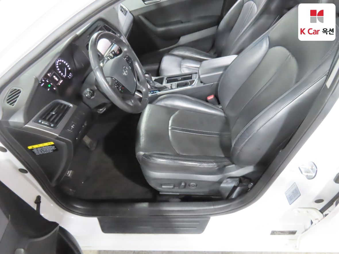 Hyundai Sonata 2016 - Image 18