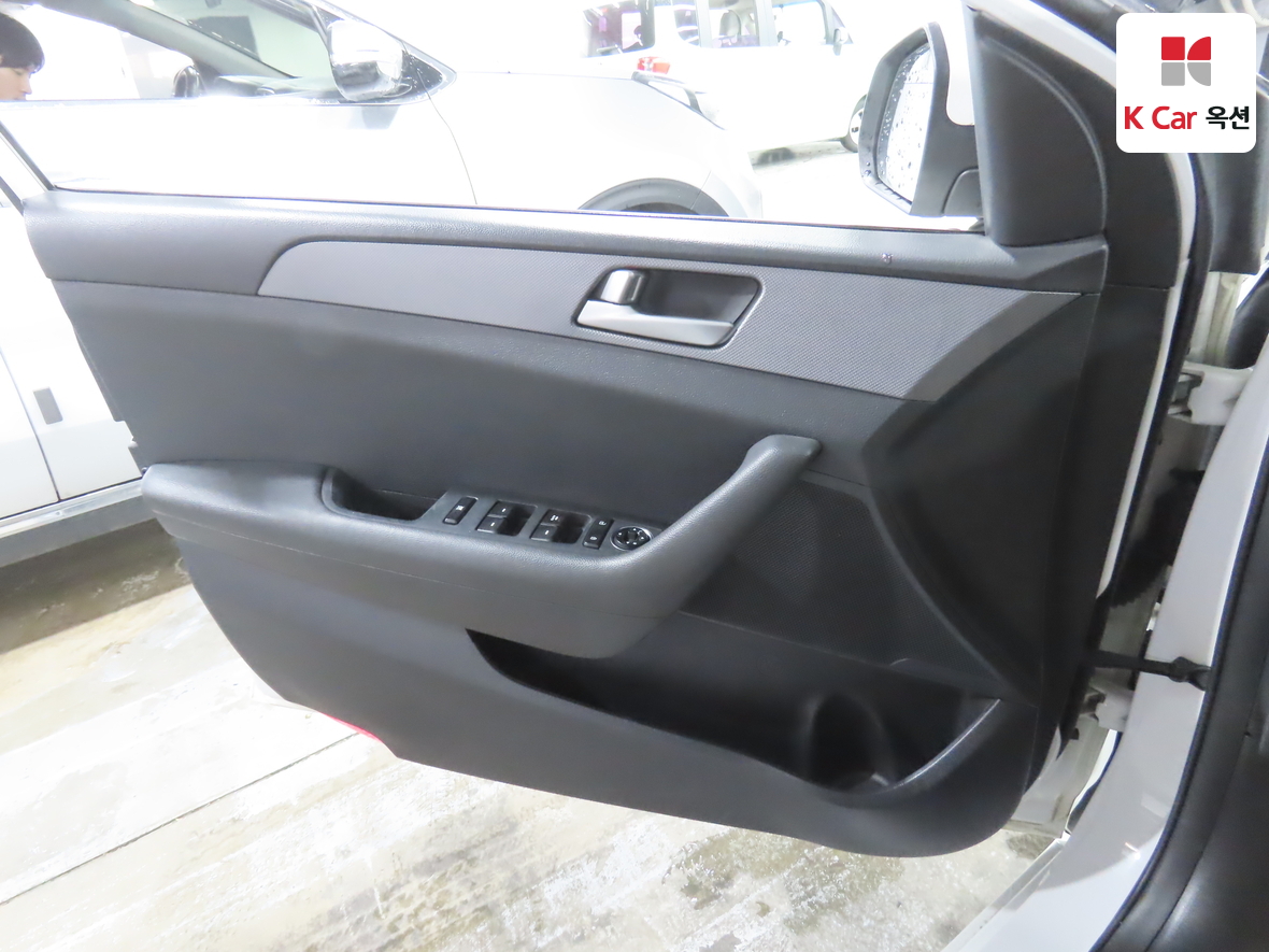 Hyundai Sonata 2016 - Image 8