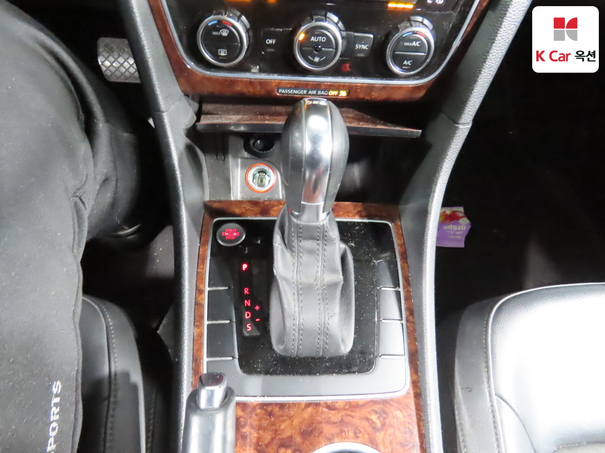 Volkswagen Passat 2013 - Image 16