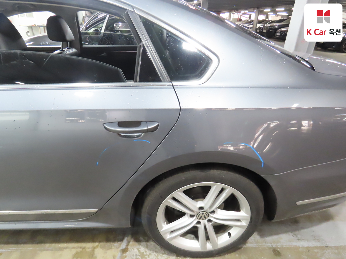 Volkswagen Passat 2013 - Image 40