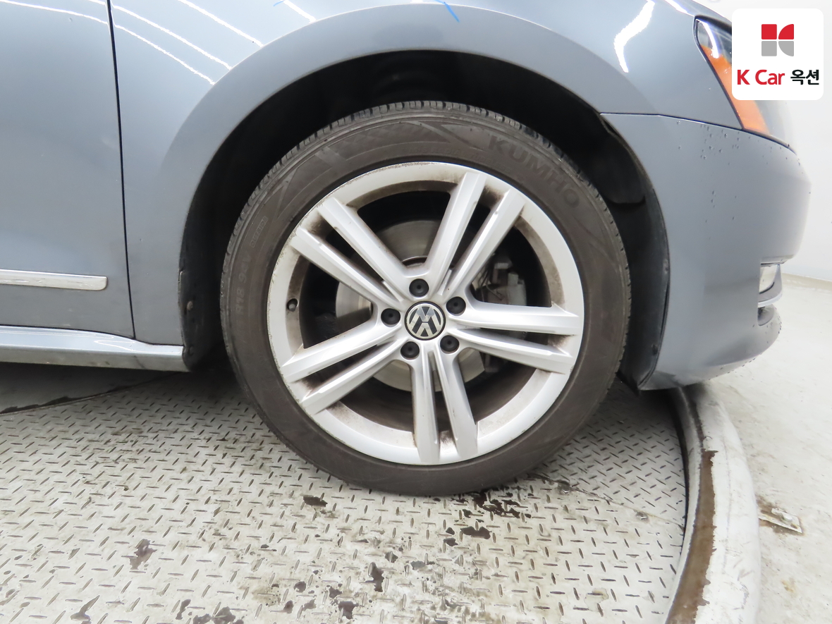 Volkswagen Passat 2013 - Image 48