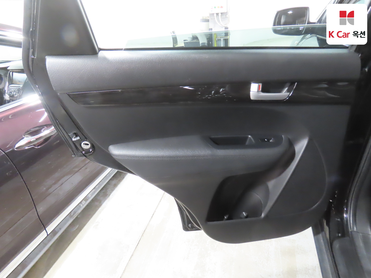 Kia Sorento 2012 - Image 20