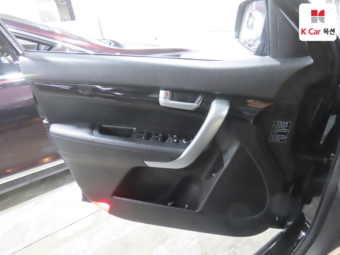 Kia Sorento 2012 - Image 8