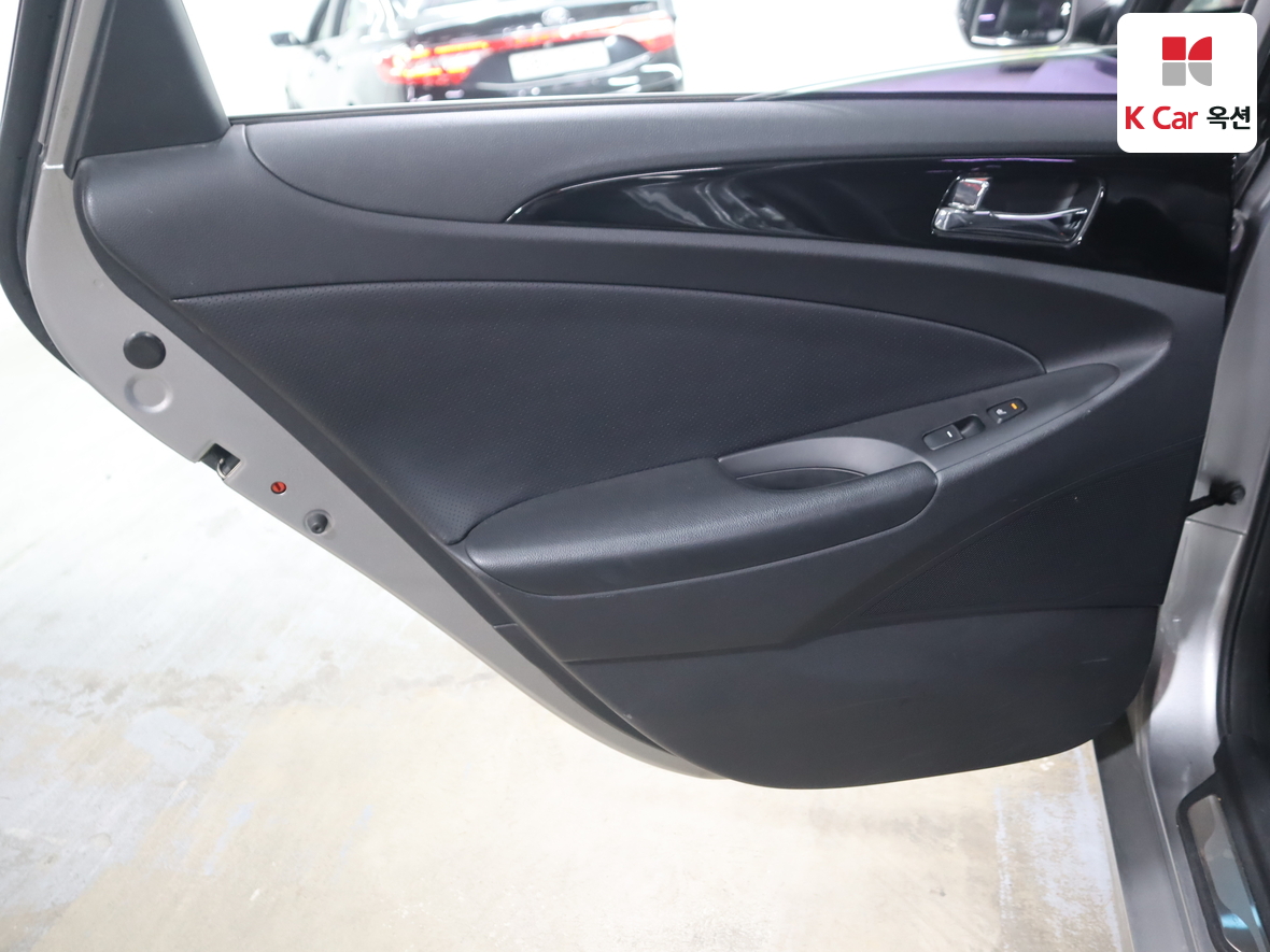 هيونداي سوناتا 2011 - صورة 23