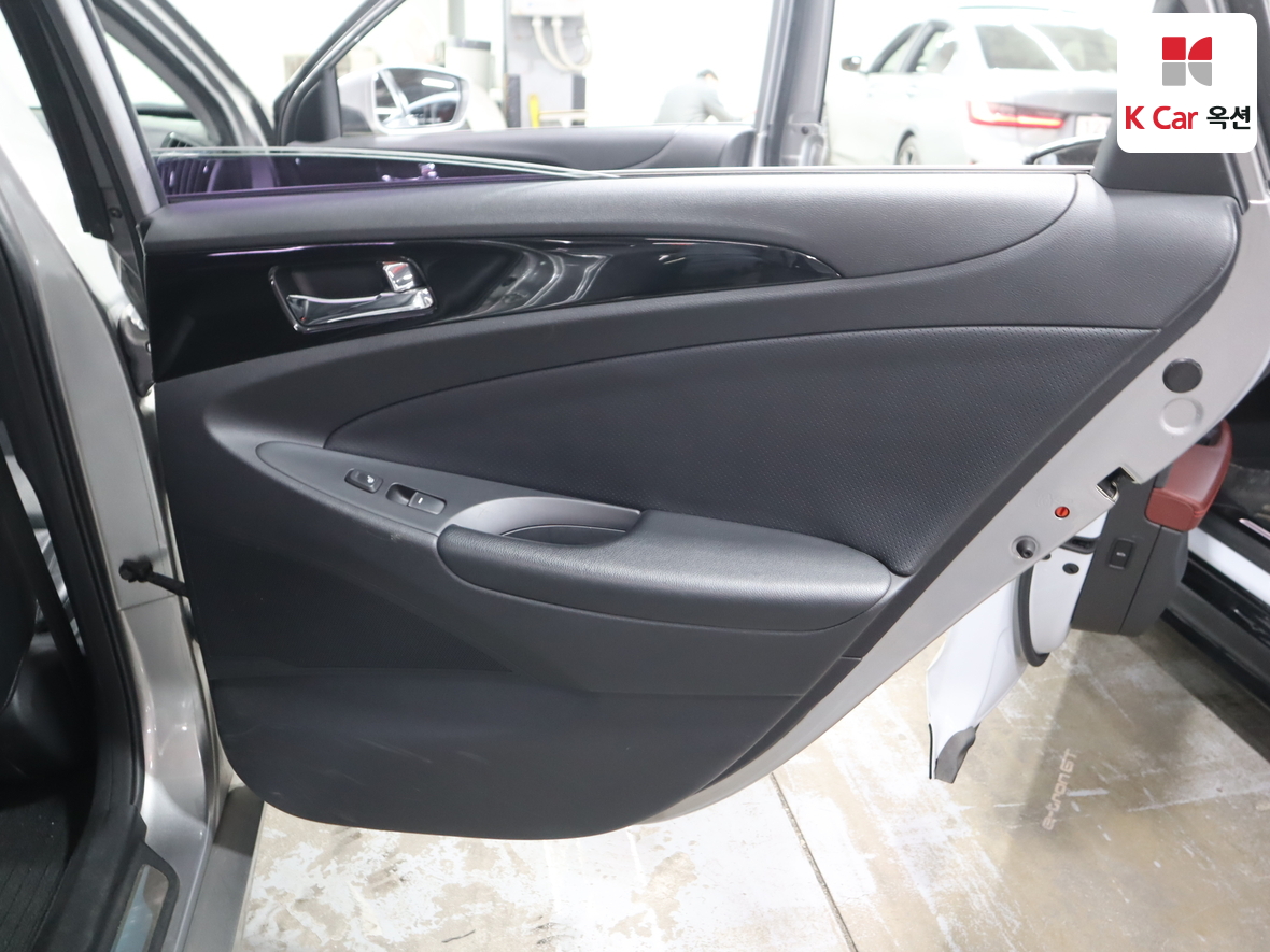 هيونداي سوناتا 2011 - صورة 27