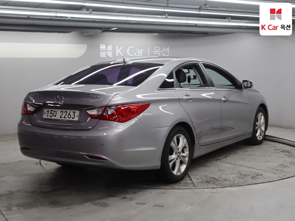 هيونداي سوناتا 2011 - صورة 2