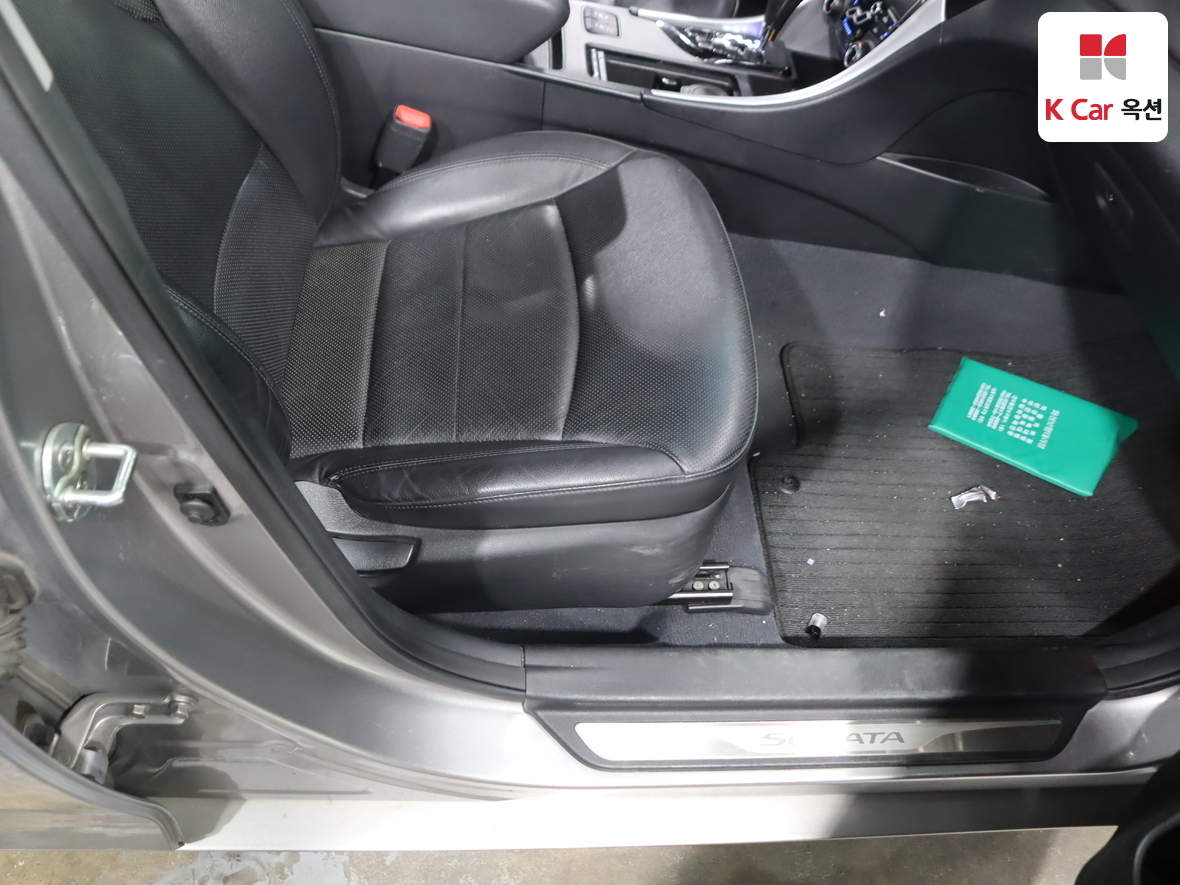 هيونداي سوناتا 2011 - صورة 30