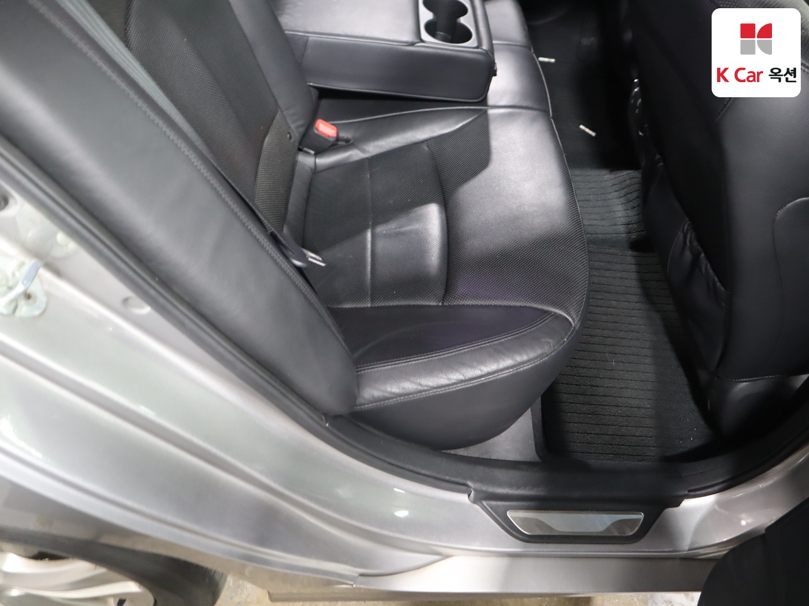 هيونداي سوناتا 2011 - صورة 28