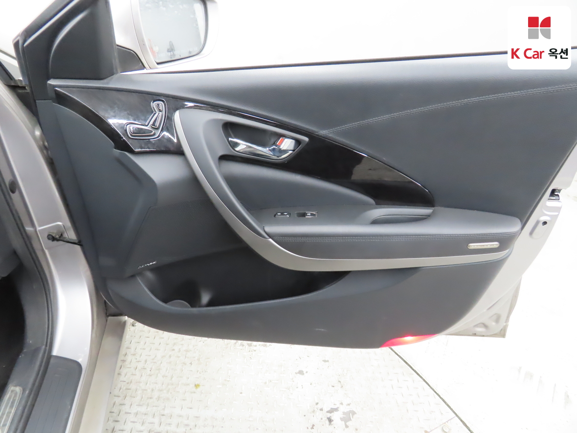 Hyundai AZERA 2014 - Image 29