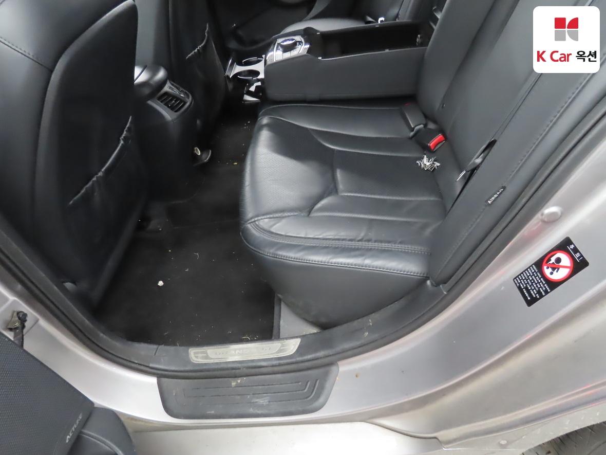 Hyundai AZERA 2014 - Image 23