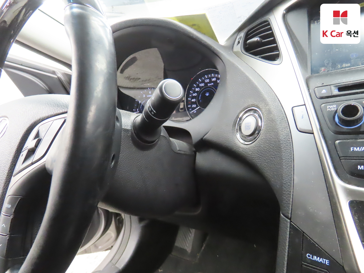 Hyundai AZERA 2014 - Image 11