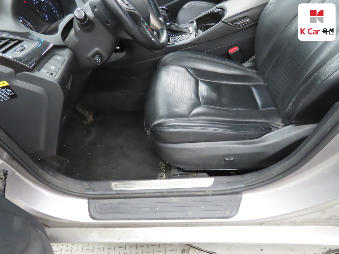 Hyundai AZERA 2014 - Image 18