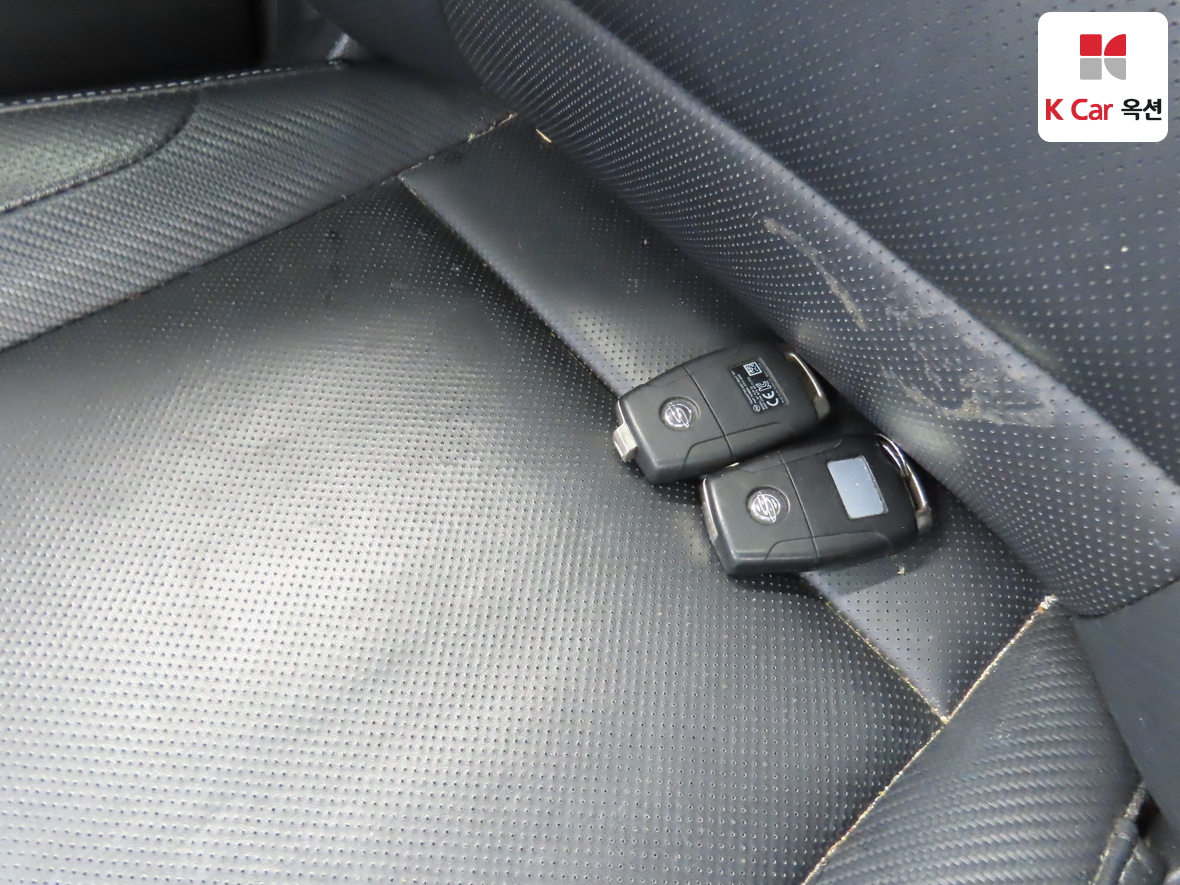 KG Mobility Tivoli 2016 - Image 17