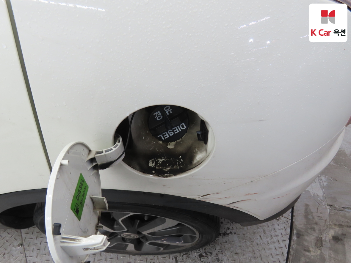 KG Mobility Tivoli 2016 - Image 26