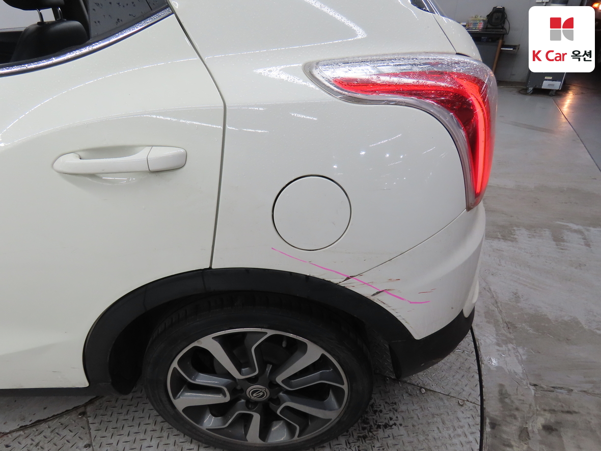 KG Mobility Tivoli 2016 - Image 40