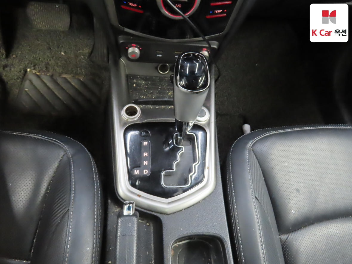KG Mobility Tivoli 2016 - Image 16