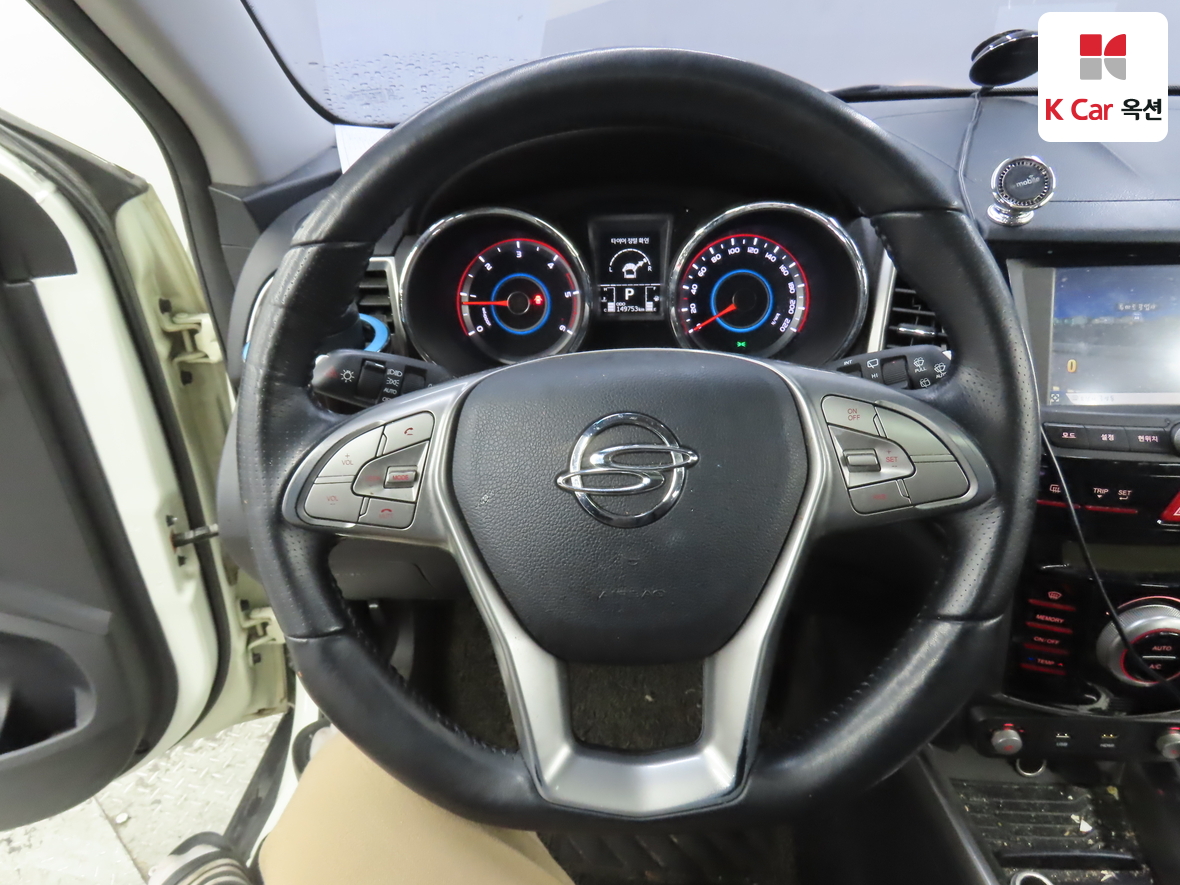 KG Mobility Tivoli 2016 - Image 10