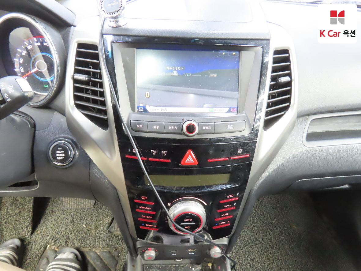 KG Mobility Tivoli 2016 - Image 6