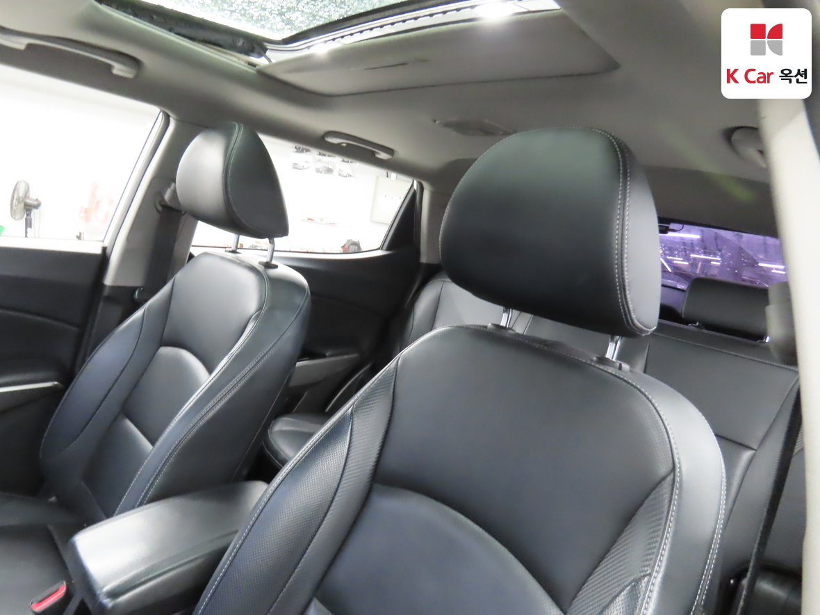 KG Mobility Tivoli 2016 - Image 19