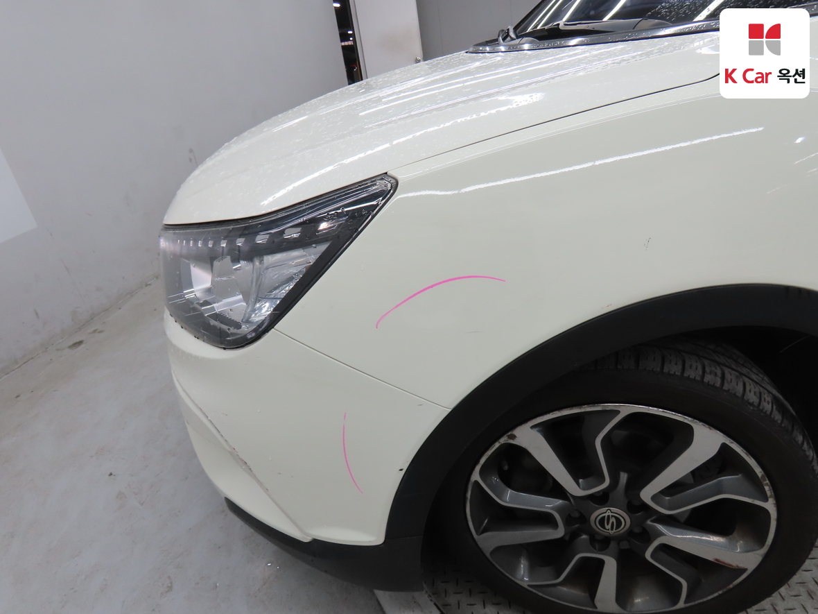 KG Mobility Tivoli 2016 - Image 38