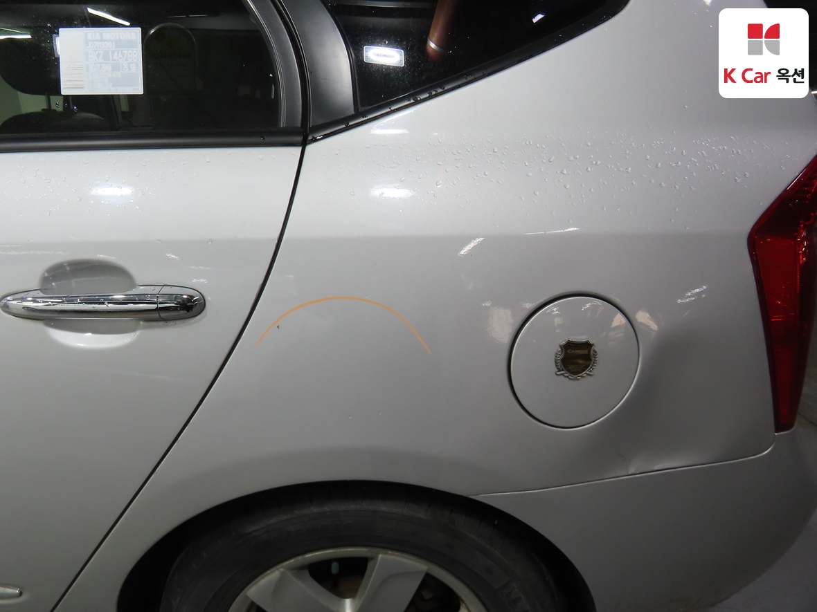 Kia Carens 2008 - Image 38