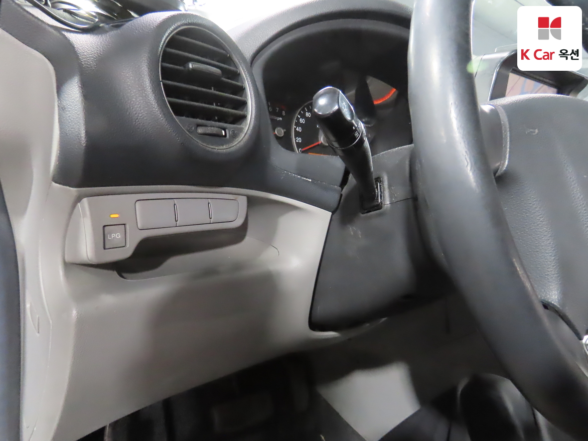 Kia Carens 2008 - Image 9