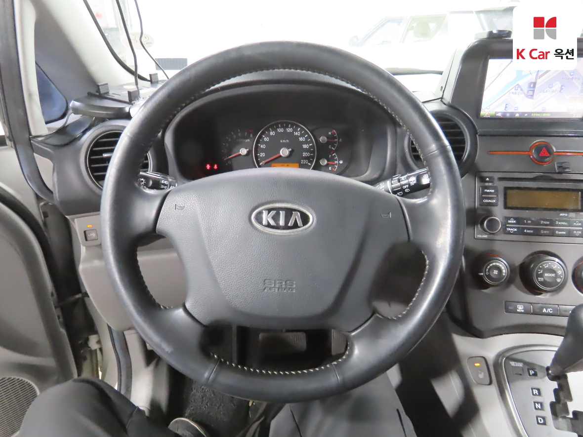 Kia Carens 2008 - Image 10