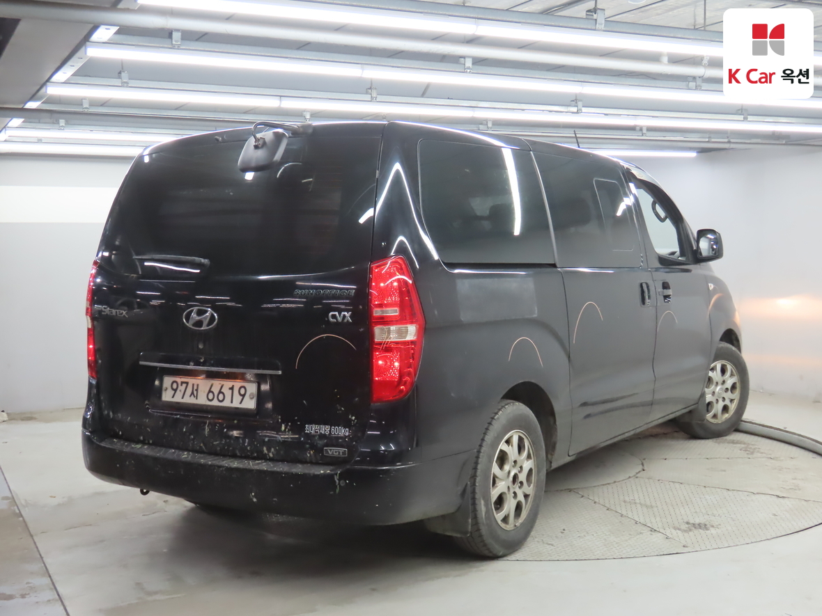 Hyundai Grand Starex 2013 - Image 2