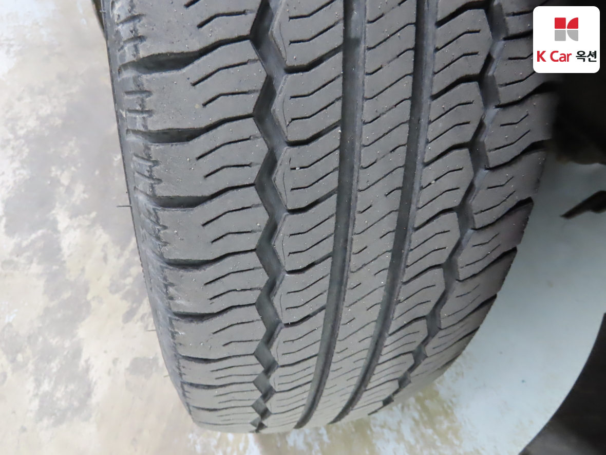 Hyundai Grand Starex 2013 - Image 29