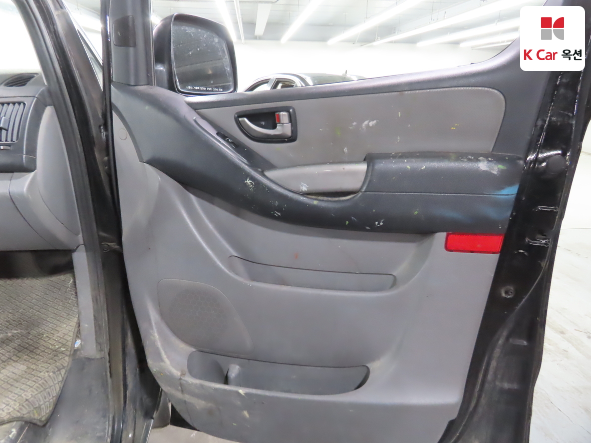 Hyundai Grand Starex 2013 - Image 26