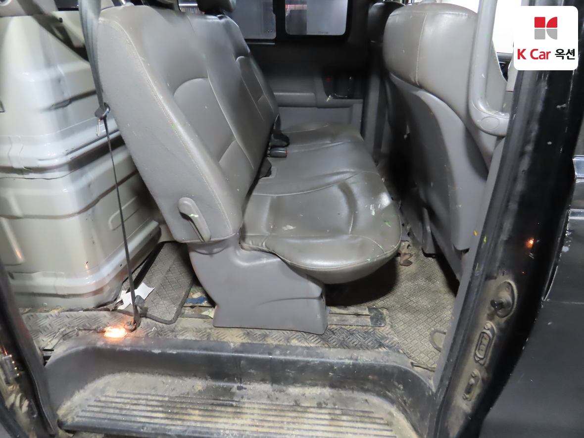 Hyundai Grand Starex 2013 - Image 25