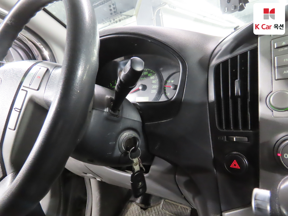 Hyundai Grand Starex 2013 - Image 11