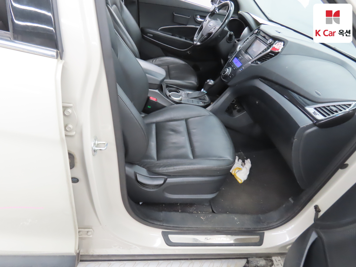 هيونداي سانتافي 2015 - صورة 29