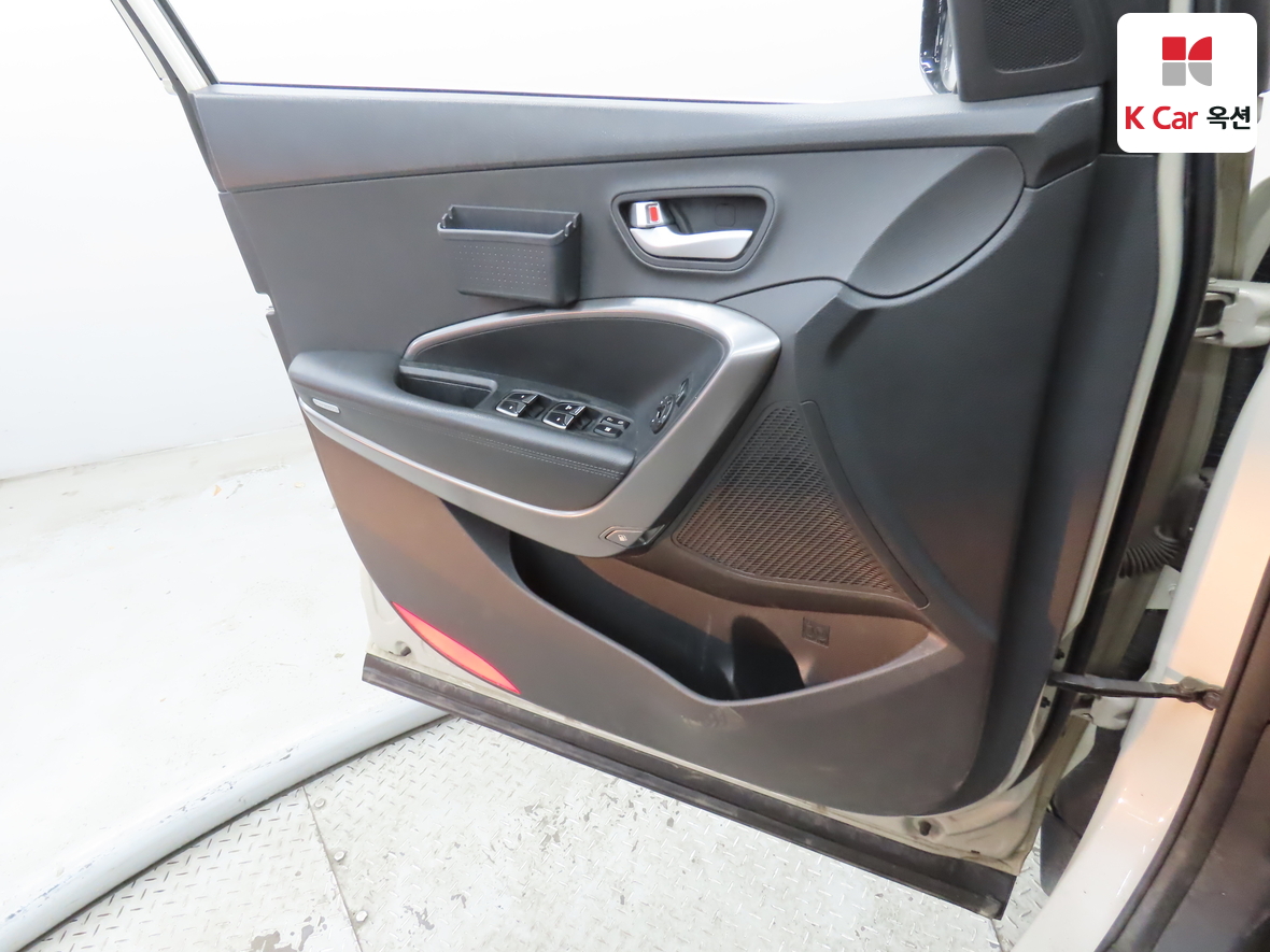 هيونداي سانتافي 2015 - صورة 8