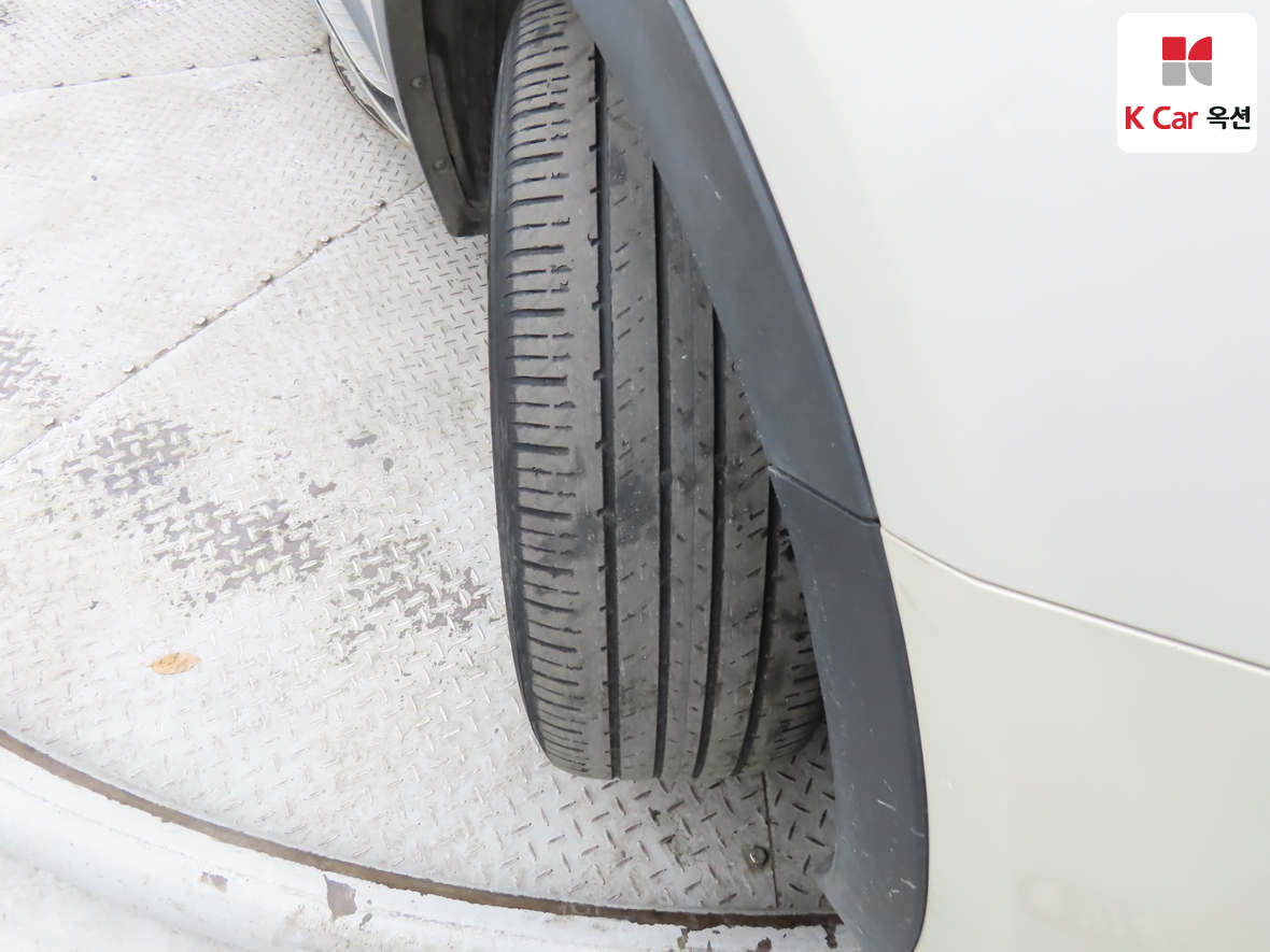 هيونداي سانتافي 2015 - صورة 31