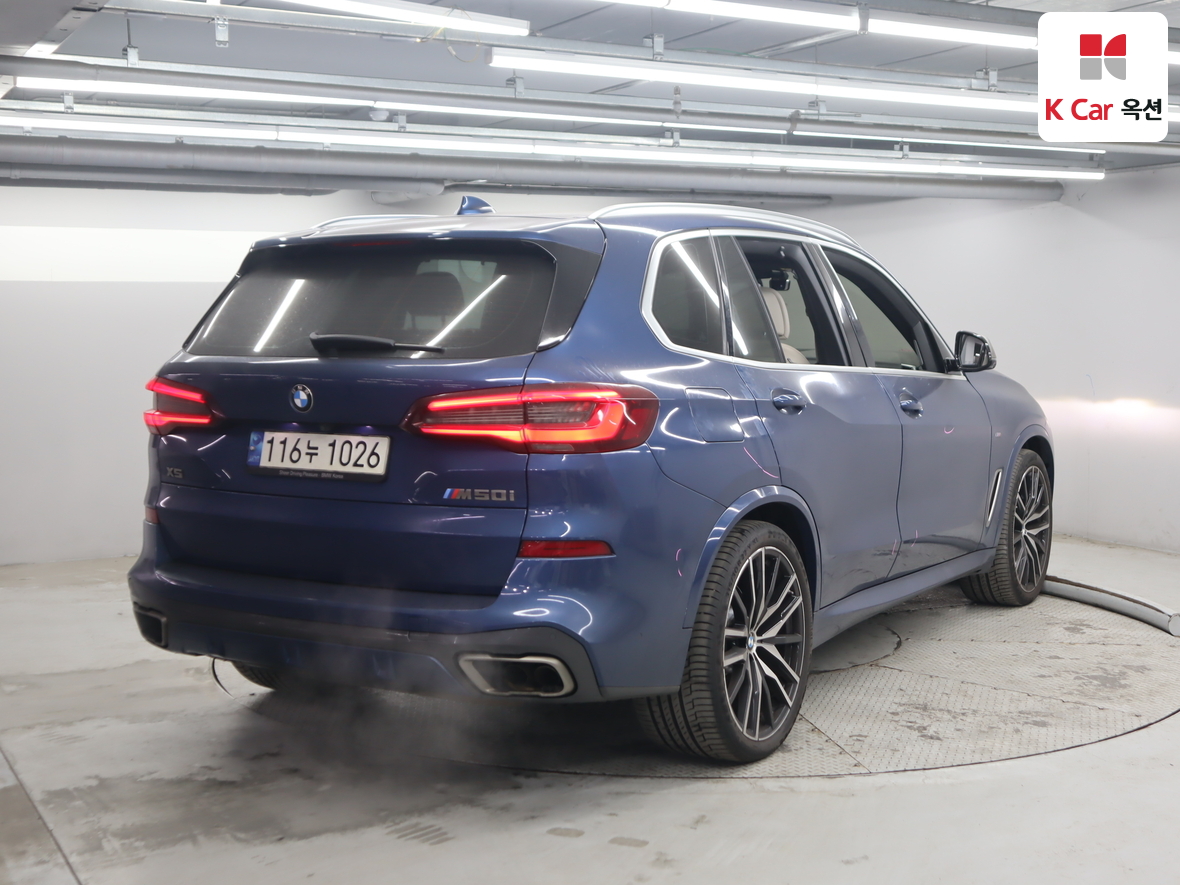 BMW X5 2021 - Image 2