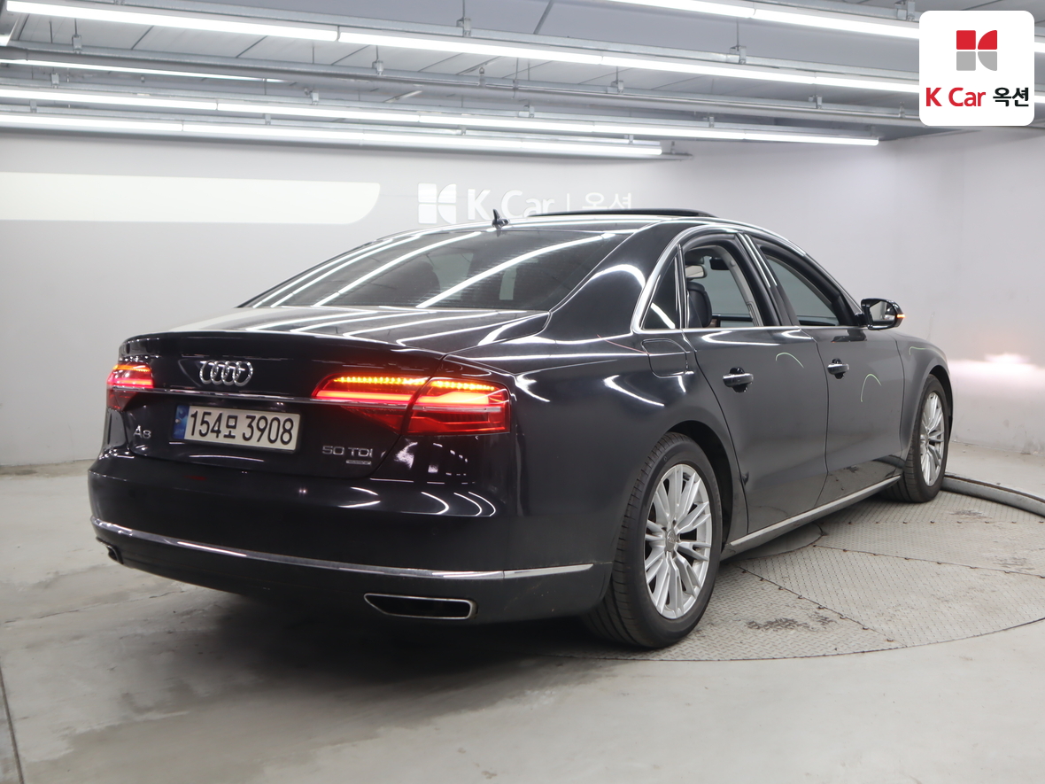 أودي A8 2015 - صورة 2