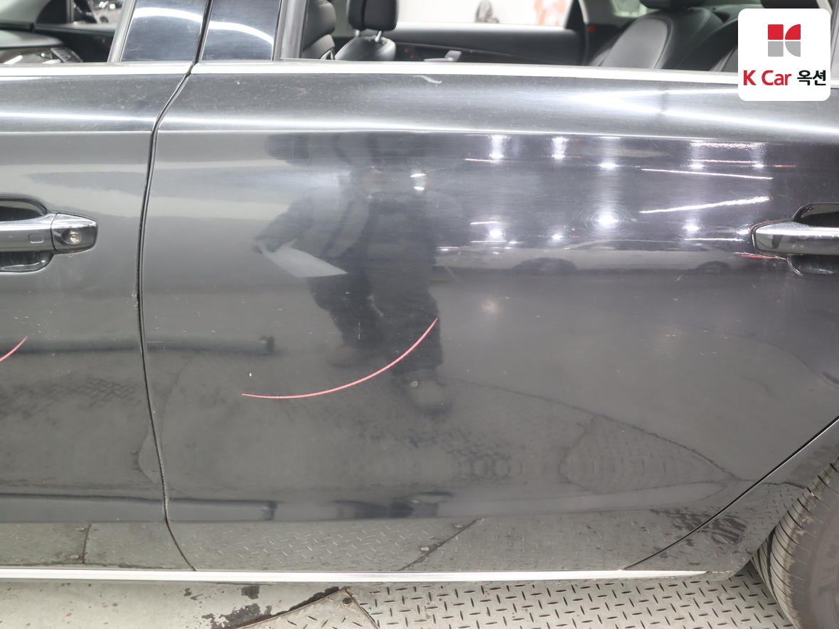 أودي A8 2015 - صورة 43