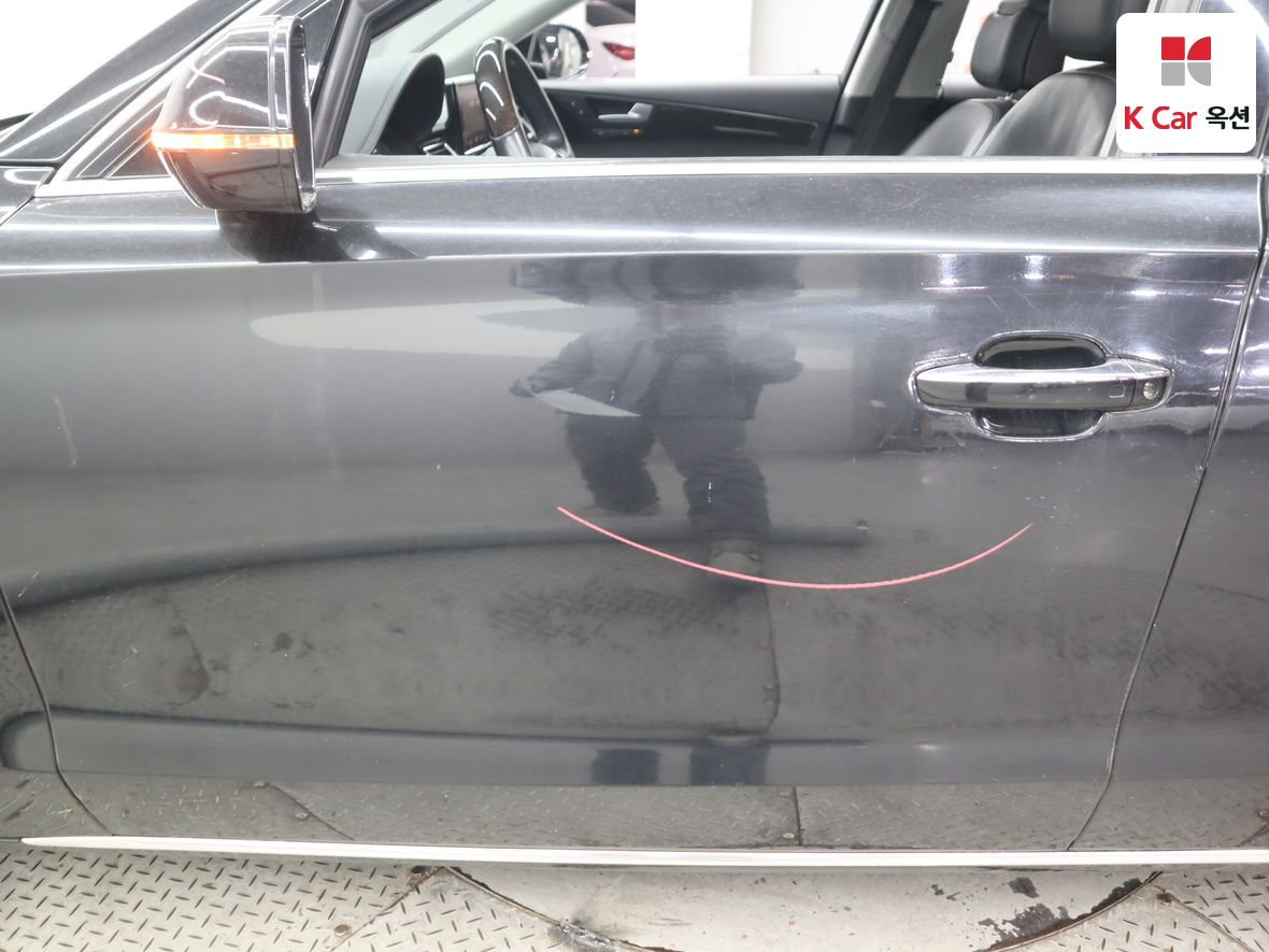 أودي A8 2015 - صورة 42