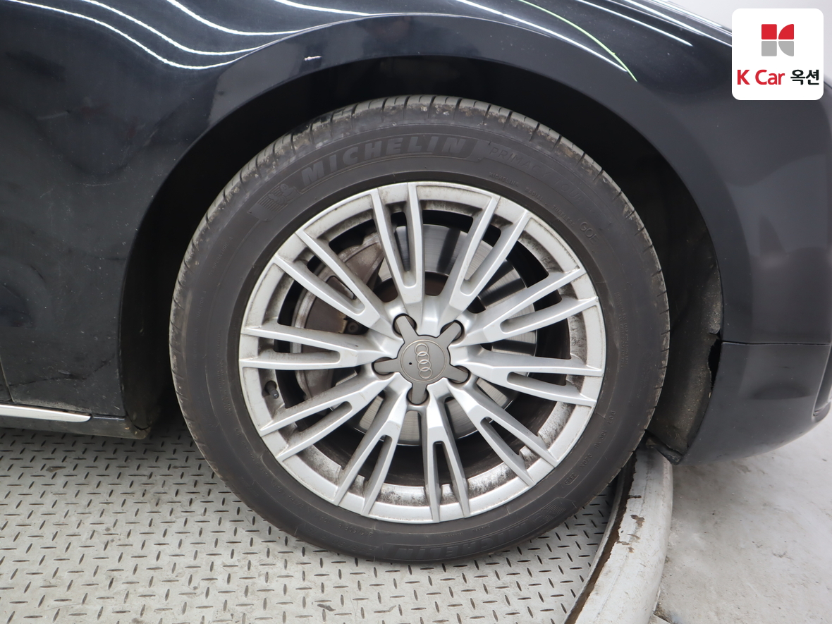 أودي A8 2015 - صورة 53