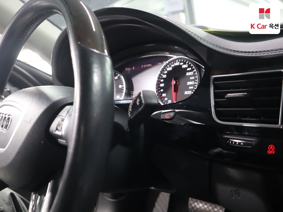 أودي A8 2015 - صورة 11