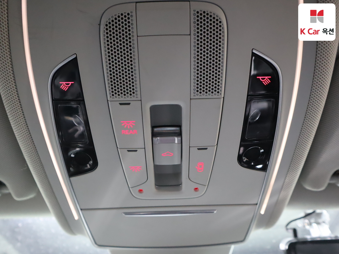 أودي A8 2015 - صورة 12