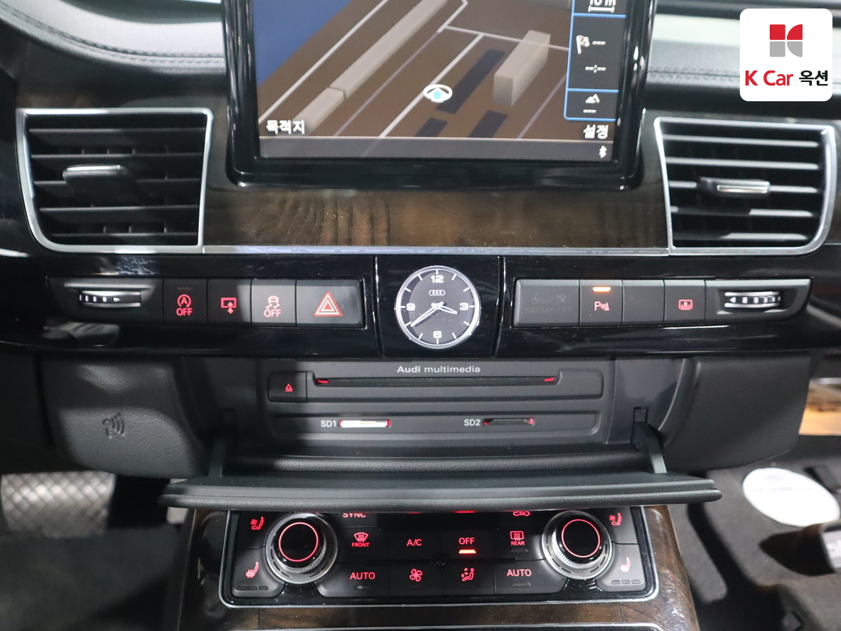 أودي A8 2015 - صورة 15