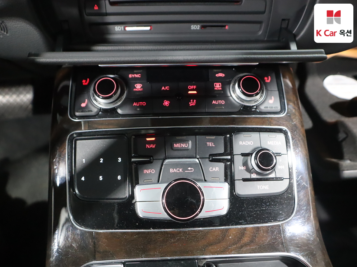 أودي A8 2015 - صورة 16