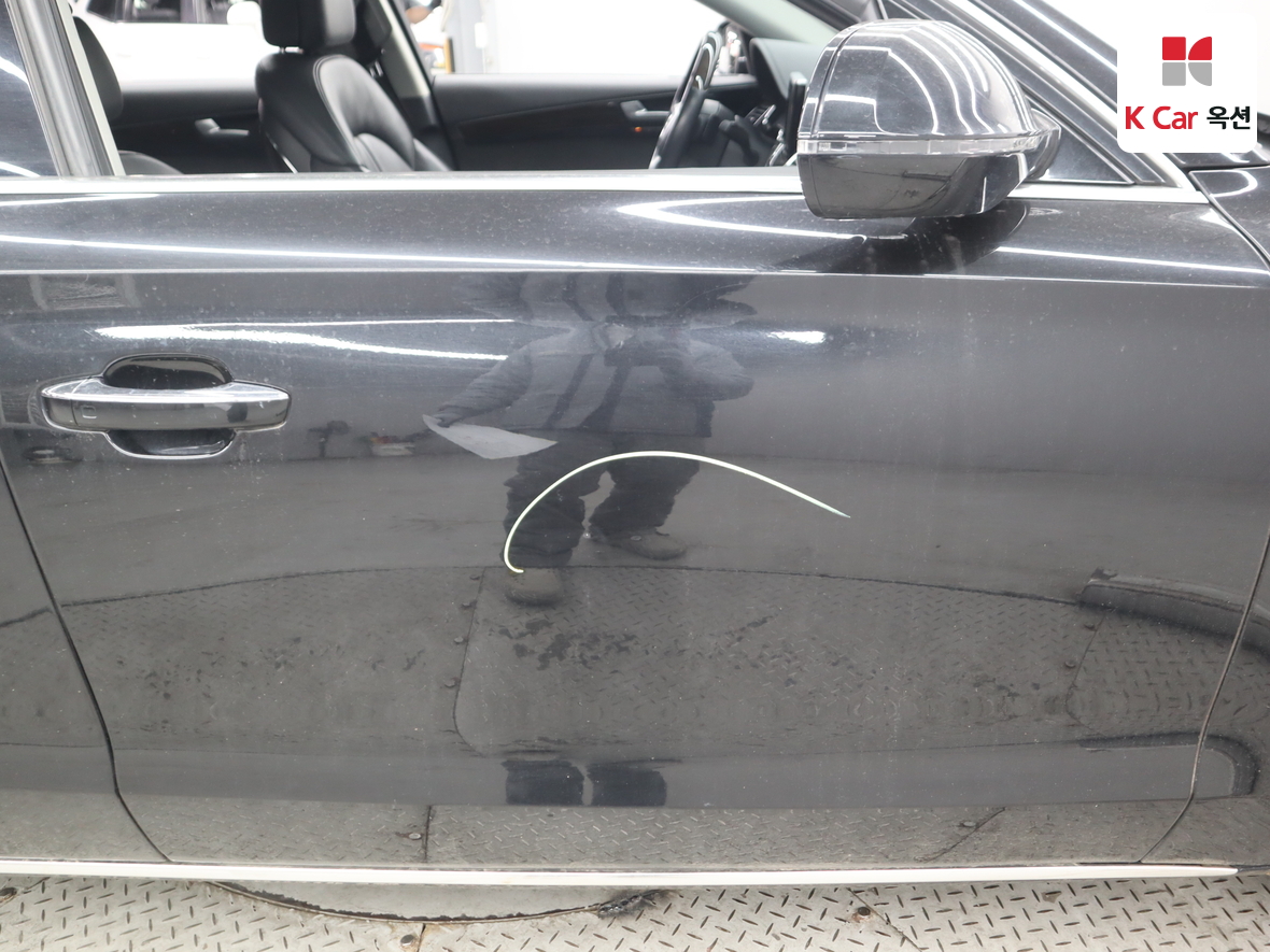 أودي A8 2015 - صورة 47