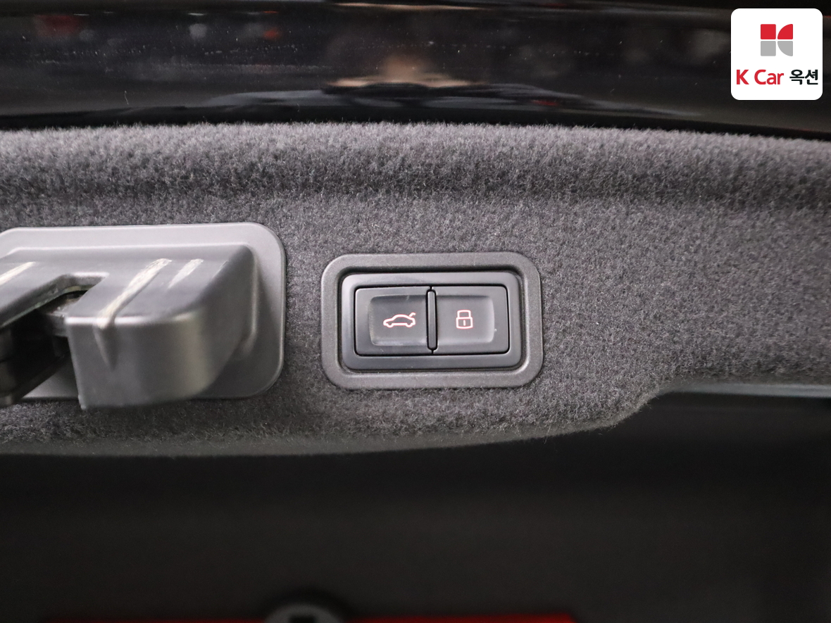 أودي A8 2015 - صورة 30