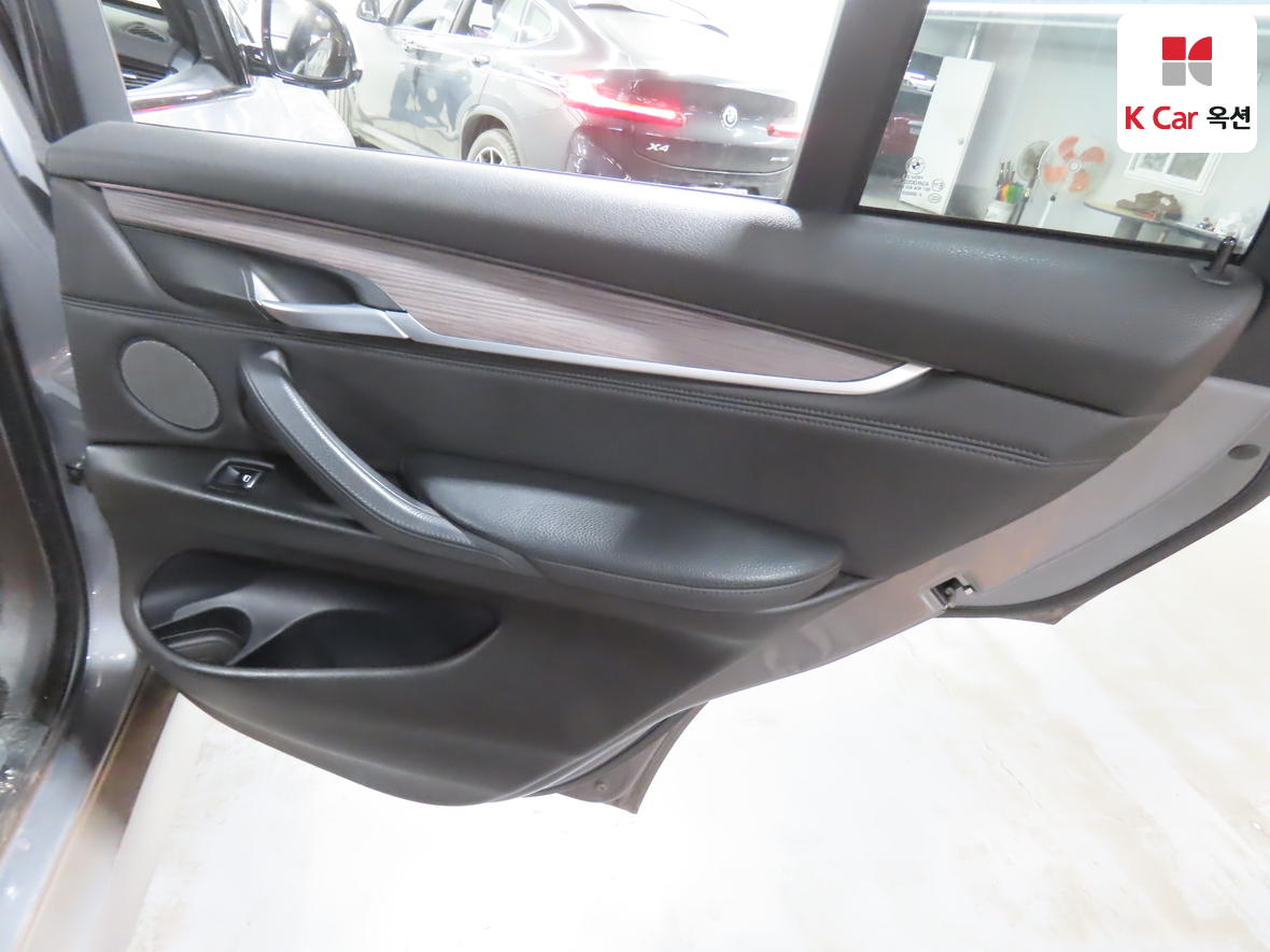 BMW X5 2014 - Image 29