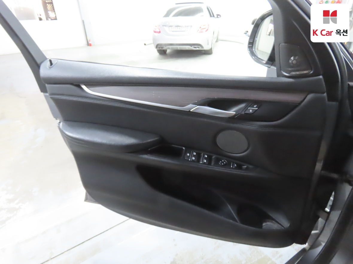 BMW X5 2014 - Image 8