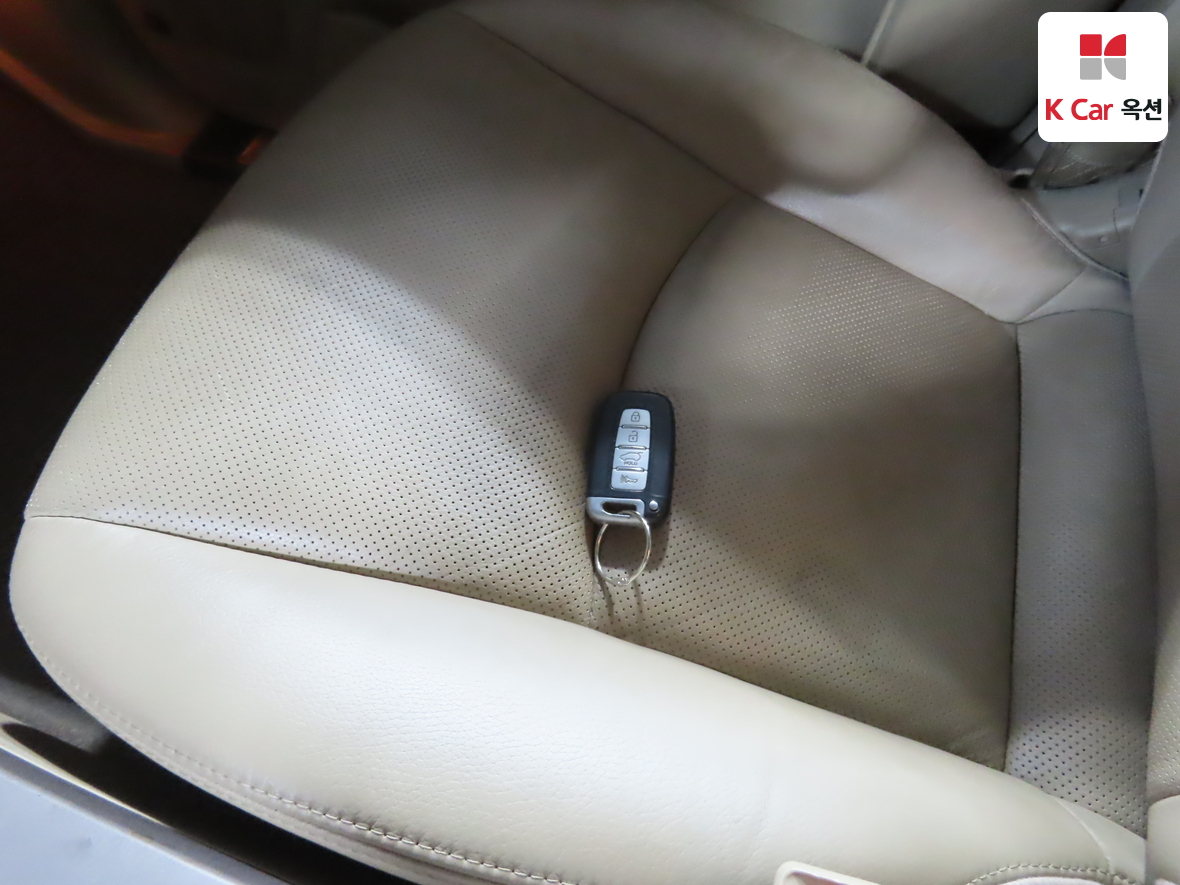 Kia Mohave 2011 - Image 17